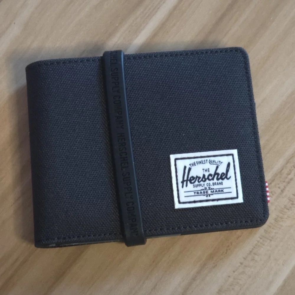 Herschel Men's Black Solid Bifold Wallet w/ ID Window Logo NWT